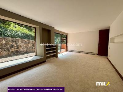 Apartamento de 3 alcobas en venta en Chico Oriental, Bogotá, 253 m² · foto 17 de 20