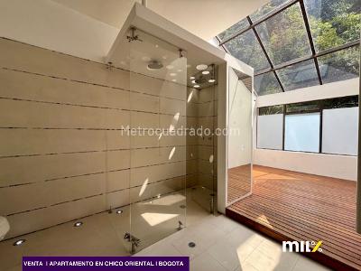 Apartamento de 3 alcobas en venta en Chico Oriental, Bogotá, 253 m² · foto 19 de 20