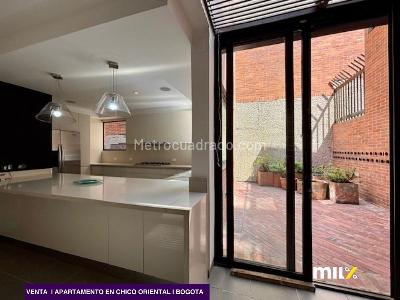 Apartamento de 3 alcobas en venta en Chico Oriental, Bogotá, 253 m² · foto 8 de 20