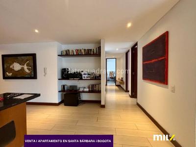 Apartamento de 3 alcobas en venta en Santa Barbara Occidental, Bogotá, 114 m² · foto 3 de 17