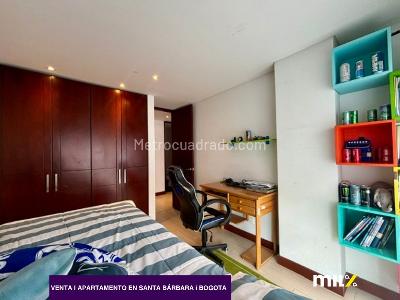 Apartamento de 3 alcobas en venta en Santa Barbara Occidental, Bogotá, 114 m² · foto 12 de 17