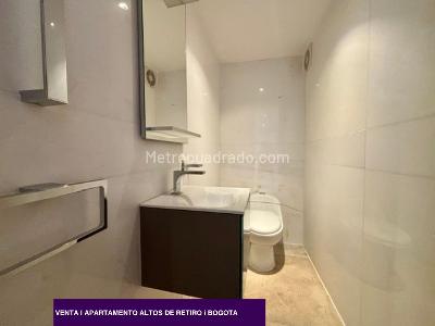 Apartamento de 2 alcobas en venta en Refugio Alto, Bogotá, 134 m² · foto 14 de 17