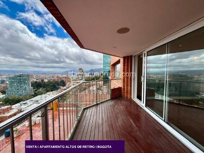 Apartamento de 2 alcobas en venta en Refugio Alto, Bogotá, 134 m² · foto 3 de 17