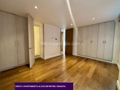 Apartamento de 2 alcobas en venta en Refugio Alto, Bogotá, 134 m² · foto 7 de 17