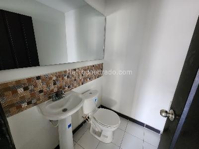 Casa de 4 alcobas en venta en Armenia, Armenia, 228 m² · foto 8 de 18