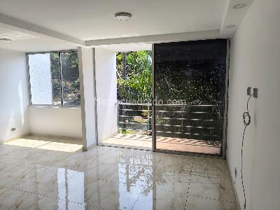 Apartamento de 3 alcobas en venta en El Bosque, Cali, 82 m² · foto 2 de 16