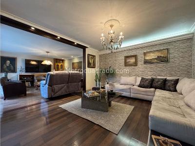 Casa de 4 alcobas en venta en Loma El Escobero Envigado, Envigado, 220 m² · foto 8 de 20
