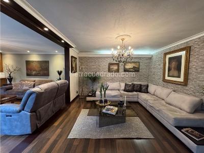 Casa de 4 alcobas en venta en Loma El Escobero Envigado, Envigado, 220 m² · foto 10 de 20