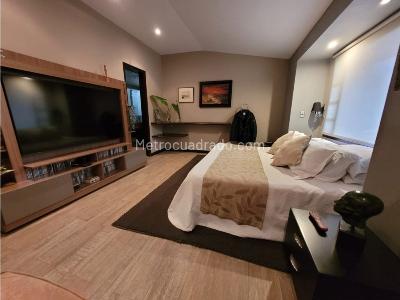 Casa de 4 alcobas en venta en Loma El Escobero Envigado, Envigado, 220 m² · foto 19 de 20