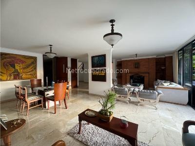 Casa de 4 alcobas en venta en Las Lomas El Poblado, Medellín, 310 m² · foto 8 de 20
