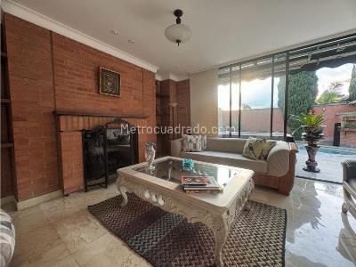 Casa de 4 alcobas en venta en Las Lomas El Poblado, Medellín, 310 m² · foto 13 de 20