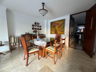 Casa de 4 alcobas en venta en Las Lomas El Poblado, Medellín, 310 m² · foto 14 de 20