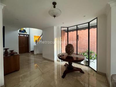 Casa de 4 alcobas en venta en Las Lomas El Poblado, Medellín, 310 m² · foto 17 de 20