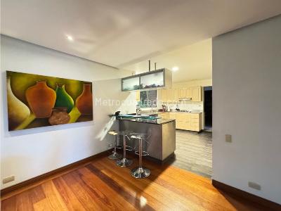 Casa de 4 alcobas en venta en Las Lomas El Poblado, Medellín, 362 m² · foto 13 de 20