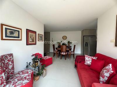 Apartamento de 3 alcobas en venta en Cumbres Envigado, Envigado, 66 m² · foto 4 de 18