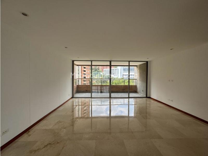 Apartamento Espectacular de 4 Alcobas en El Tesoro, El Poblado - 5