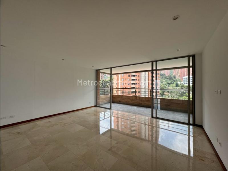 Apartamento Espectacular de 4 Alcobas en El Tesoro, El Poblado - 6