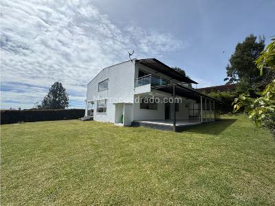 Casa de 4 alcobas en venta en Loma El Escobero Envigado, Envigado, 350 m² · foto 2 de 20