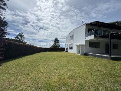 Casa de 4 alcobas en venta en Loma El Escobero Envigado, Envigado, 350 m² · foto 3 de 20