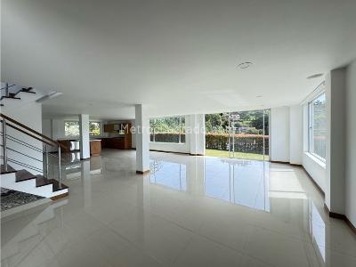 Casa de 4 alcobas en venta en Loma El Escobero Envigado, Envigado, 350 m² · foto 12 de 20