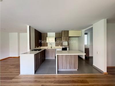 Apartamento de 3 alcobas en venta en Loma Las Brujas Envigado, Envigado, 125 m² · foto 9 de 20