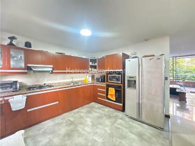 Apartamento de 4 alcobas en venta en Loma Benedictinos Envigado, Envigado, 180 m² · foto 10 de 20