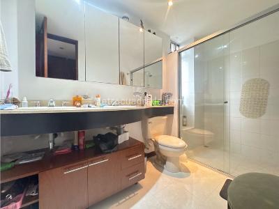 Apartamento de 4 alcobas en venta en Loma Benedictinos Envigado, Envigado, 180 m² · foto 18 de 20