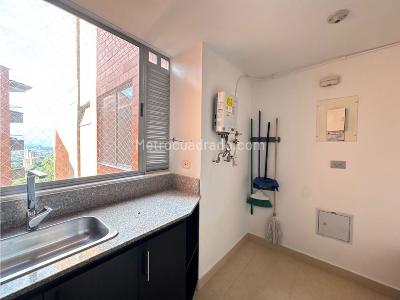 Apartamento de 3 alcobas en venta en Camino Verde Envigado, Envigado, 110 m² · foto 12 de 20