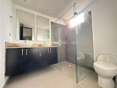Apartamento de 3 alcobas en venta en Camino Verde Envigado, Envigado, 110 m² · foto 16 de 20