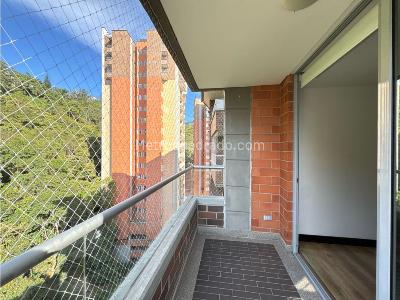 Apartamento de 3 alcobas en venta en Camino Verde Envigado, Envigado, 110 m² · foto 19 de 20