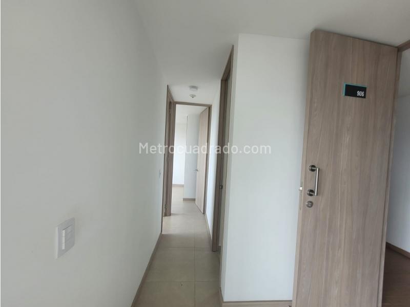 Apartamento de 2 Alcobas con Balcón y Vista a Montañas en Fontibón - 7