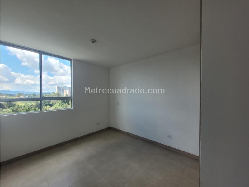 Apartamento de 2 Alcobas con Balcón y Vista a Montañas en Fontibón - 8