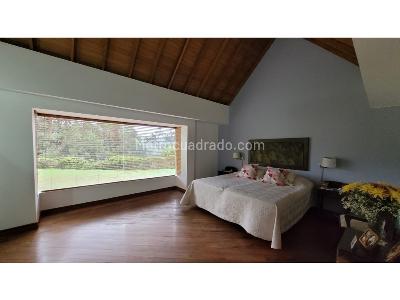 Casa de 5 alcobas en venta en Loma El Escobero Envigado, Envigado · foto 5 de 20