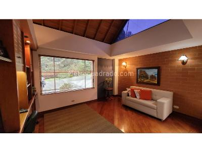 Casa de 5 alcobas en venta en Loma El Escobero Envigado, Envigado · foto 10 de 20