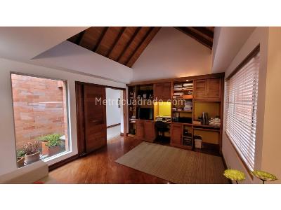 Casa de 5 alcobas en venta en Loma El Escobero Envigado, Envigado · foto 11 de 20