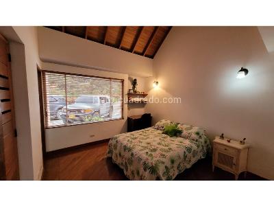 Casa de 5 alcobas en venta en Loma El Escobero Envigado, Envigado · foto 17 de 20