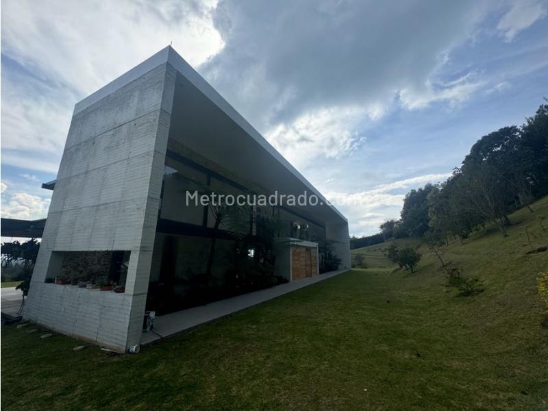 Casa – Medellín, Las Palmas, La Candelaria - Más