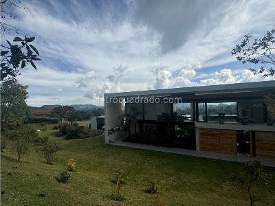 Casa de 4 alcobas en venta en Las Palmas El Poblado, Medellín · foto 6 de 20