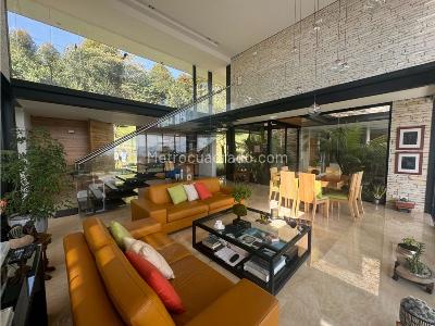 Casa de 4 alcobas en venta en Las Palmas El Poblado, Medellín · foto 18 de 20