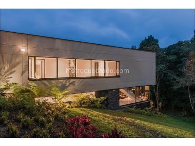 Casa de 4 alcobas en venta en Las Palmas El Poblado, Medellín, 785 m² · foto 3 de 8