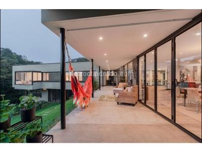 Casa de 4 alcobas en venta en Las Palmas El Poblado, Medellín, 785 m² · foto 5 de 8