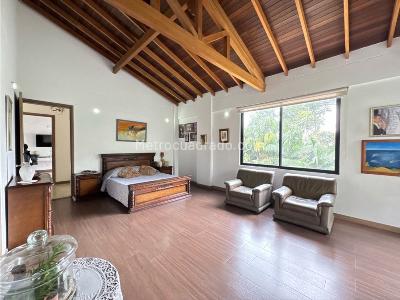 Apartamento de 5 alcobas en venta en Loma El Chocho Envigado, Envigado · foto 15 de 20