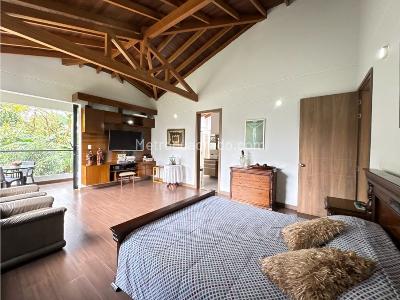 Apartamento de 5 alcobas en venta en Loma El Chocho Envigado, Envigado · foto 18 de 20