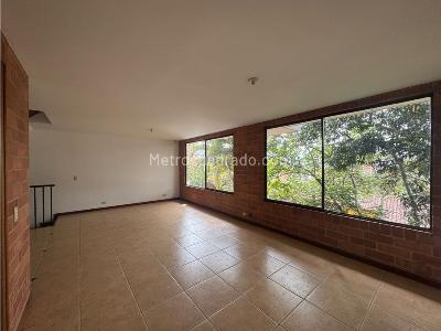 Casa de 4 alcobas en venta en Cumbres Envigado, Envigado, 291 m² · foto 10 de 20