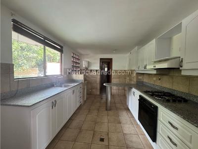 Casa de 4 alcobas en venta en Cumbres Envigado, Envigado, 291 m² · foto 11 de 20