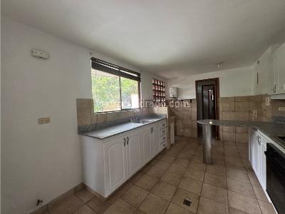 Casa de 4 alcobas en venta en Cumbres Envigado, Envigado, 291 m² · foto 12 de 20