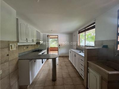 Casa de 4 alcobas en venta en Cumbres Envigado, Envigado, 291 m² · foto 14 de 20
