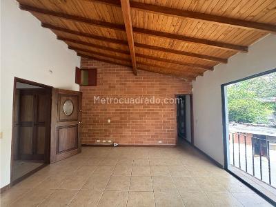 Casa de 4 alcobas en venta en Cumbres Envigado, Envigado, 291 m² · foto 18 de 20