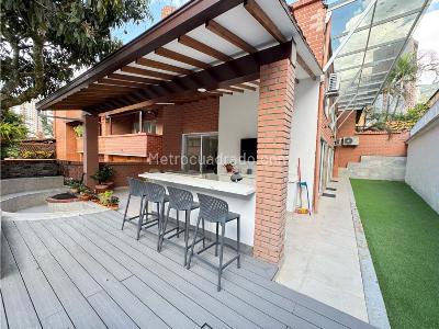 Casa de 4 alcobas en venta en Loma Los Parra Poblado, Medellín, 334 m² · foto 6 de 20