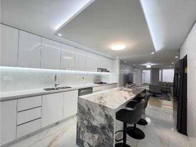 Casa de 4 alcobas en venta en Loma Los Parra Poblado, Medellín, 334 m² · foto 16 de 20